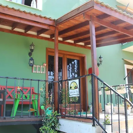 Couette-café Comfy Apart W Shared Pool Near Kusadasi In Selcuk Kirazli (Aegean)